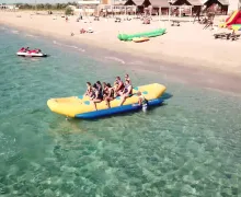 Штормовое гидроцикл и банан - развлечения на море в Крыму