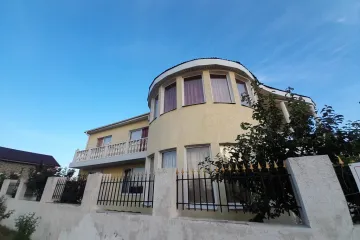 Дача у моря Уютное