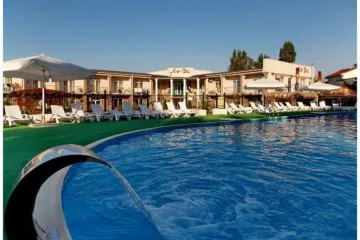 Домик у моря Саки