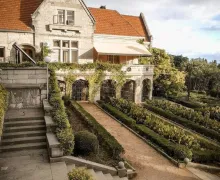 Дворец Харакс: жемчужина позднего модерна в Гаспре