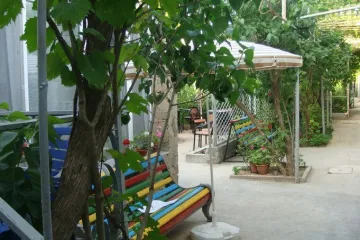 «Гостевой дом Александра» Гайдара 10  Заозёрное