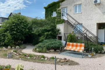 Гостевой дом на Космонавтов, 12 Николаевка