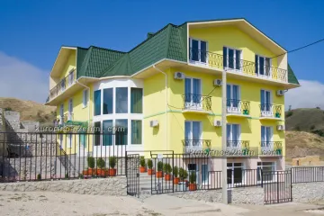 Гостевой комплекс Зеленые домики Курортное