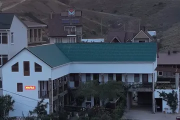 «Гостиница», ул. Кара-Даг, 2 Курортное