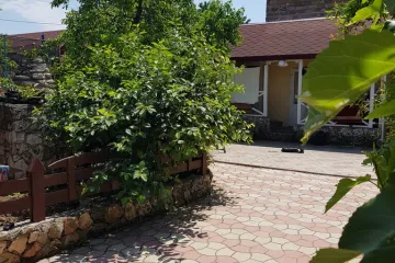 «Гостиница» Черноморец 25 Черноморское