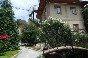 Гранатовая усадьба Орджоникидзе