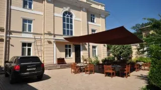 «Клуб-отель Санкт-Петербург»