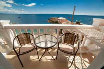 Лагуна в Утесе Утёс