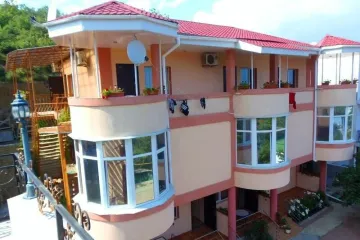 Ласка Алушта