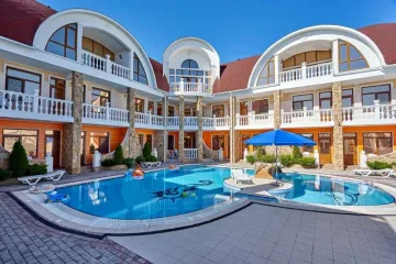 Лев Заозёрное