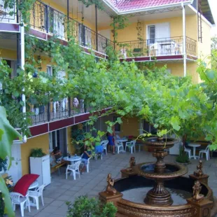 Лора