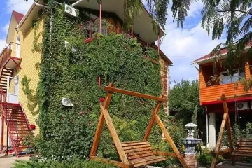 Магнолия Орджоникидзе