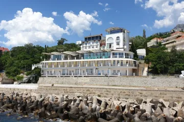 Сон у моря Алупка