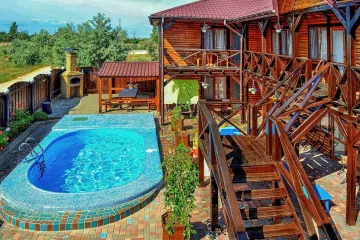 У аквапарка Прибрежное