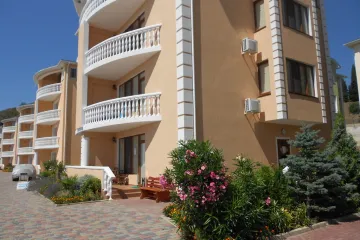 «У моря» Прибрежная 1 Рыбачье