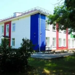 У Замиры