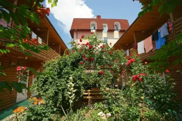 Усадьба Алисины Избушки Штормовое