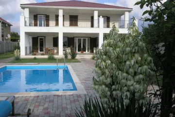 Вилла Валари Молочное