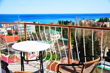 «Волна», ул. Энгельса, 10 Алушта