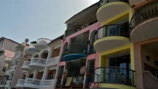 «X.O. Hotel»