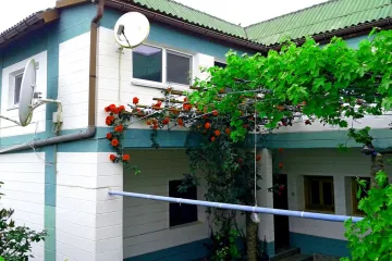 «Юлия» Прибрежный проезд 10А Уютное